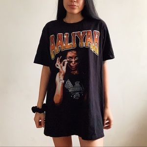 AALIYAH T SHIRT